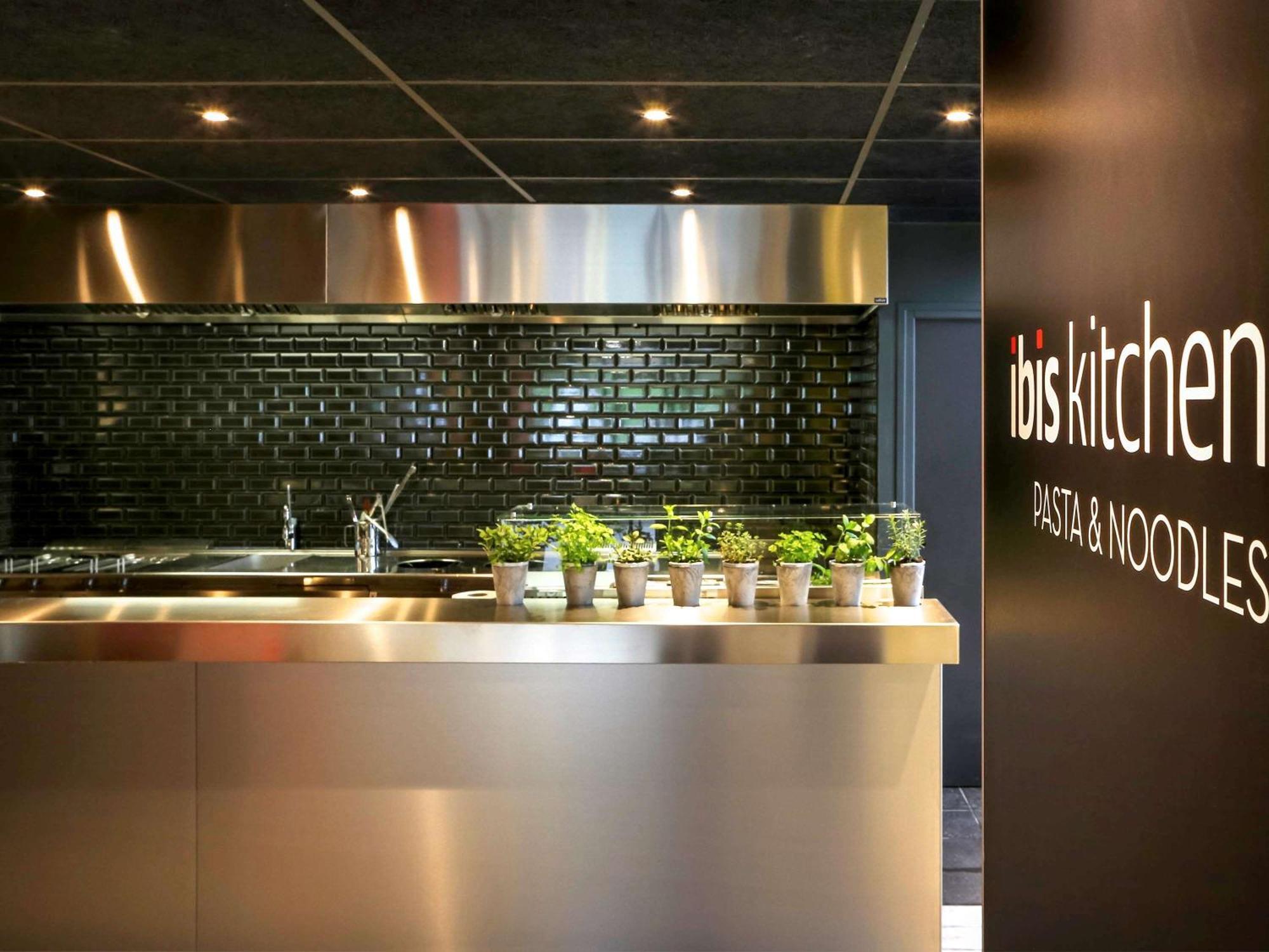 Hotel Ibis Aix En Provence Aix-en-Provence Esterno foto